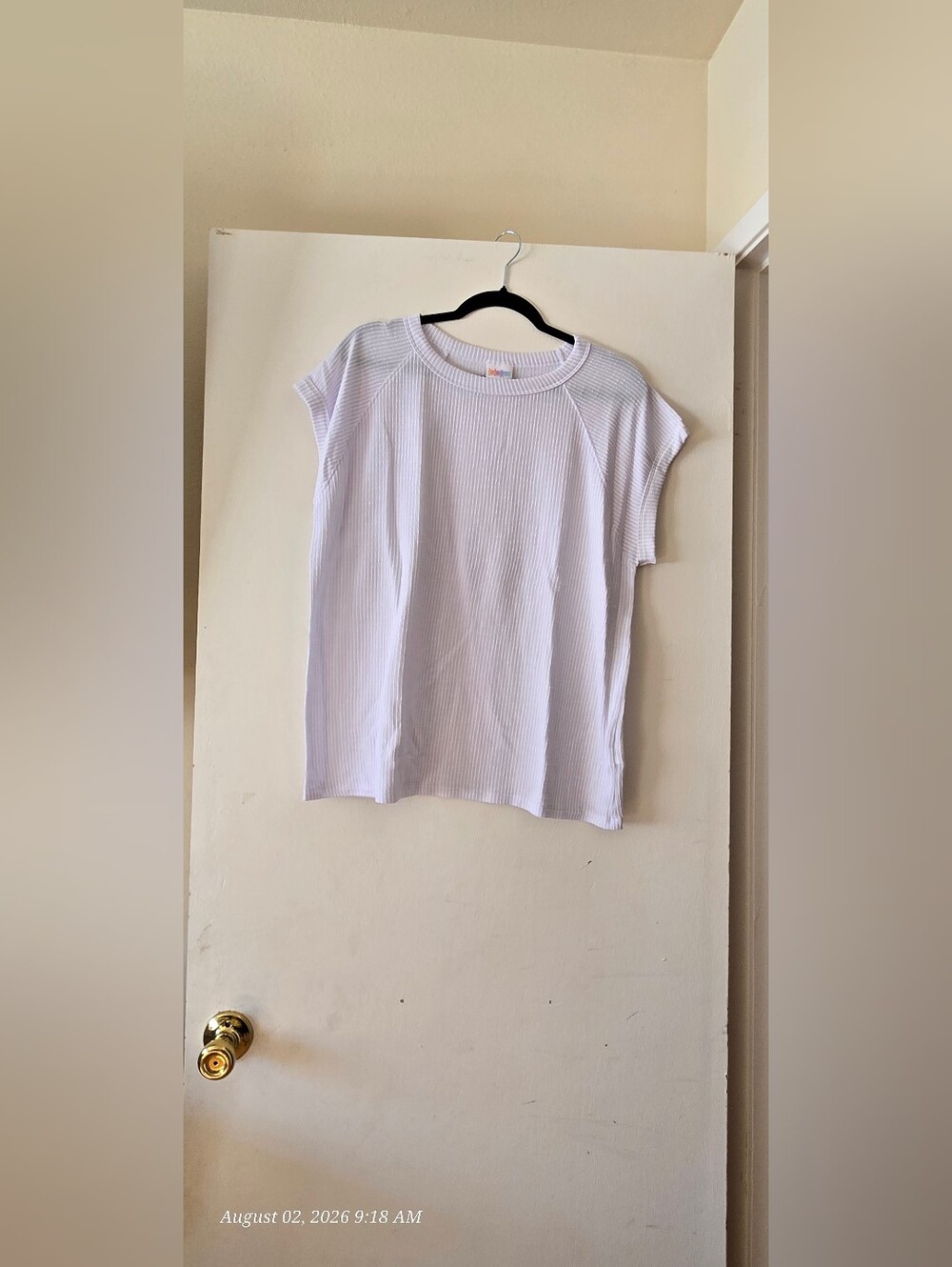 LuLaRoe Ashley White Ribbed Raglan Crewneck Tee